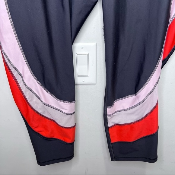 Pennington’s Activezone Grey Colourblock Cropped Leggings Size 3x - Picture 9 of 12